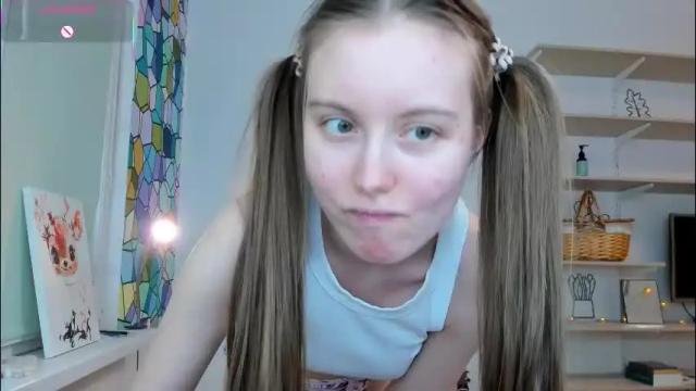 Image 4 of bam_bi Stream on Chaturbate on 24 days ago