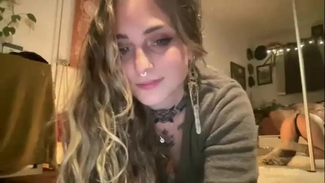 Image 2 of bambidear420 Stream on Chaturbate on 16 months ago