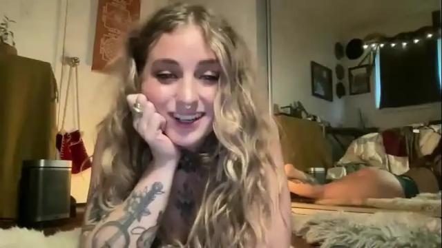 Image 3 of bambidear420 Stream on Chaturbate on 16 months ago