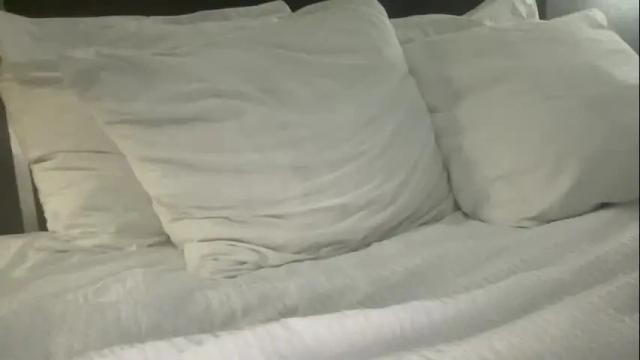 Image 12 of bambidixon Stream on Chaturbate on 13 months ago
