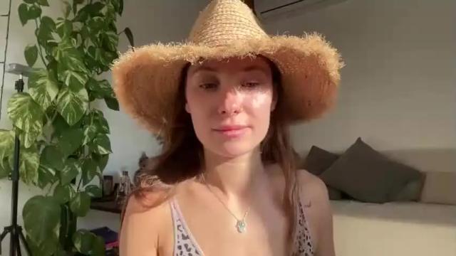 Image 4 of bananaanna18 Stream on Chaturbate on 16 months ago