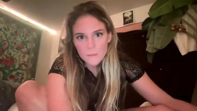Thumbnail 2, bananascoconutz's Stream at Chaturbate, 17 months ago