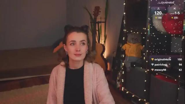 Image 3 of bananya_kitty Stream on Chaturbate on 6 days ago