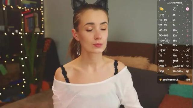 Image 2 of bananya_kitty Stream on Chaturbate on 22 days ago