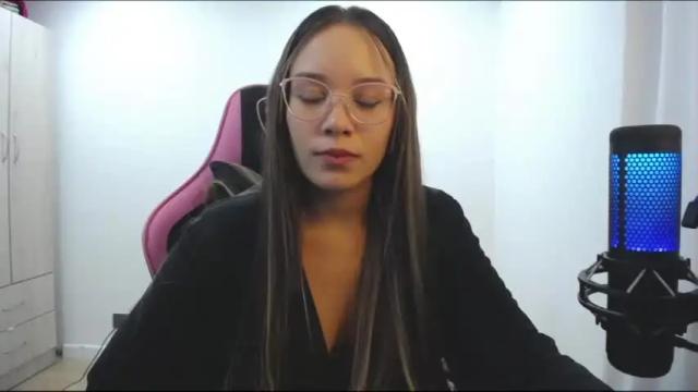 Image 10 of barbaracastlee Stream on Chaturbate on 13 months ago