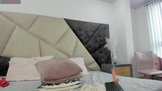Image 3 of barbaraknox_ Stream on Chaturbate on 13 months ago