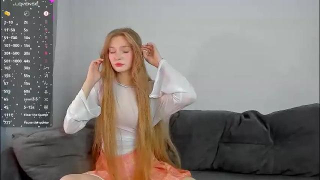 Image 2 of barbbiiedoll Stream on Chaturbate on 2 months ago