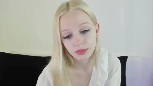 Image 2 of barbie_bella07 Stream on Chaturbate on 6 months ago