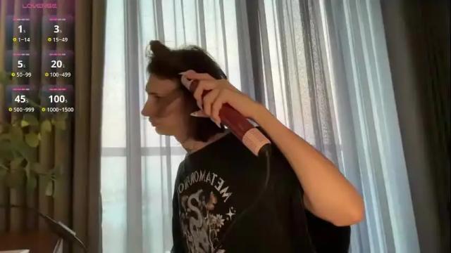 Image 11 of barbie_bi Stream on Chaturbate on 1 month ago