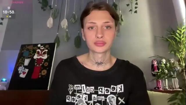 Image 2 of barbie_bi Stream on Chaturbate on 1 month ago