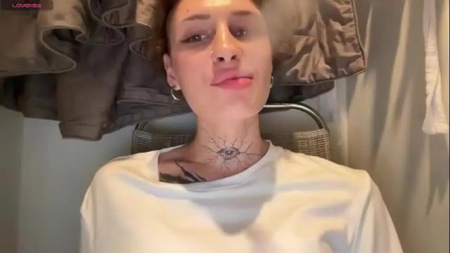 Image 11 of barbie_bi Stream on Chaturbate on 1 month ago