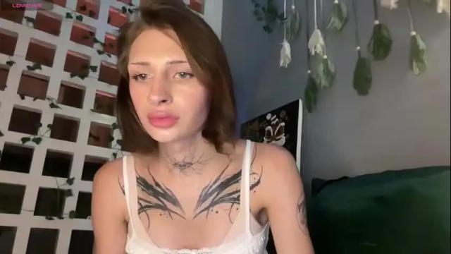 Image 12 of barbie_bi Stream on Chaturbate on 1 month ago