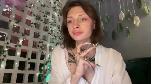 Image 12 of barbie_bi Stream on Chaturbate on 26 days ago
