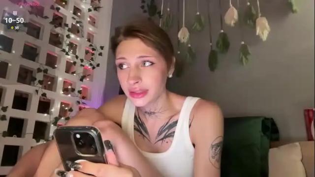 Image 6 of barbie_bi Stream on Chaturbate on 23 days ago
