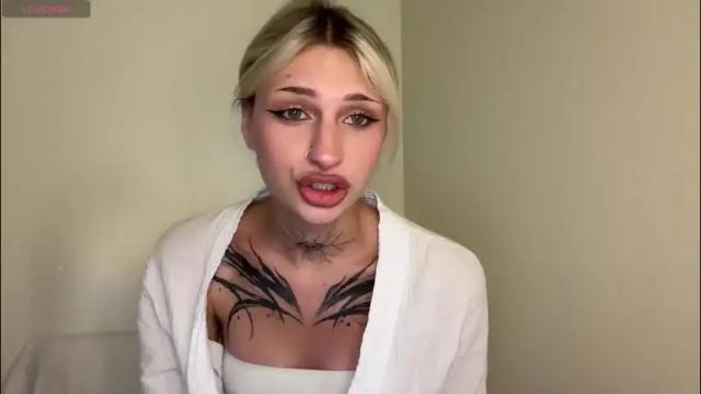 Image 2 of barbie_bi Stream on Chaturbate on 4 months ago