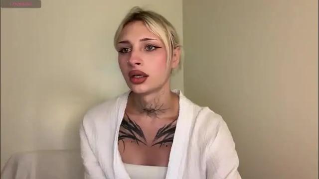 Image 6 of barbie_bi Stream on Chaturbate on 4 months ago