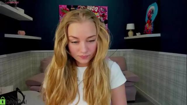 Image 2 of barbie_lis Stream on Chaturbate on 5 days ago