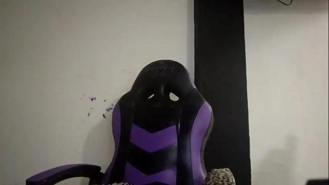 Image 8 of barbie_strong Stream on Chaturbate on 29 days ago
