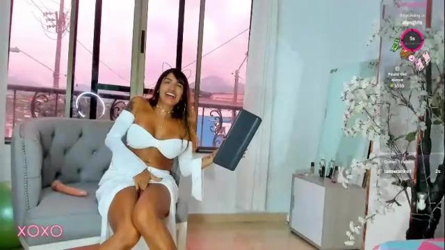 Image 7 of barbiefoxx Stream on Chaturbate on 1 month ago