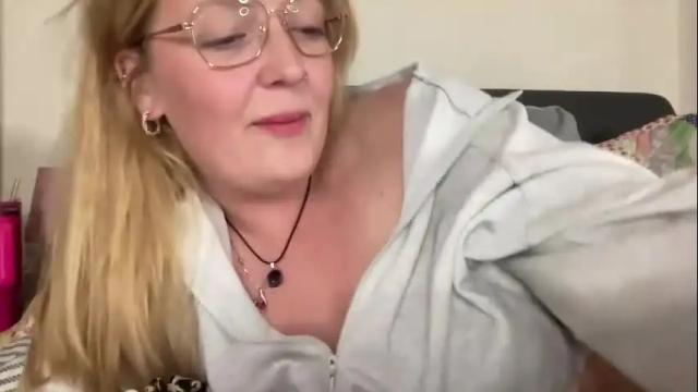 Thumbnail 2, barbiegirl966's Stream at Chaturbate, 2 months ago