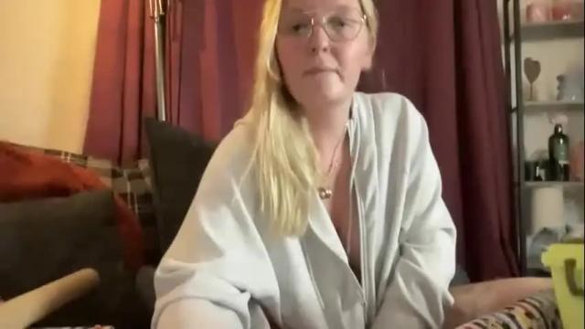 Image 2 of barbiegirl966 Stream on Chaturbate on 2 days ago