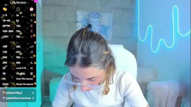 Image 2 of barbiie_scoth Stream on Chaturbate on 2 months ago