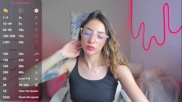 Image 2 of barbiie_scoth Stream on Chaturbate on 1 month ago