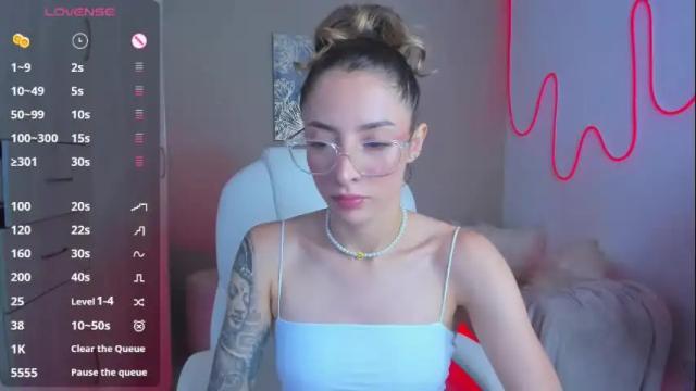 Image 2 of barbiie_scoth Stream on Chaturbate on 1 month ago