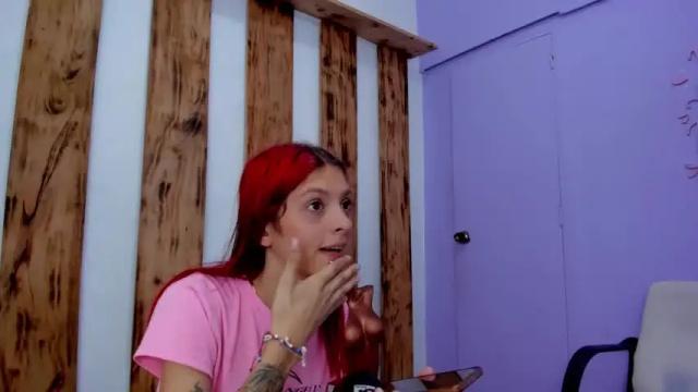 Image 4 of barby_jonness Stream on Chaturbate on 15 months ago