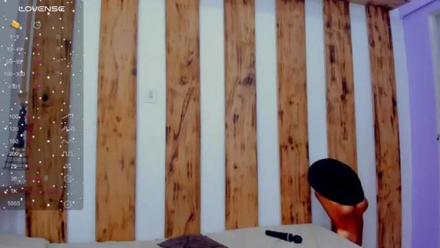 Image 10 of barby_jonness Stream on Chaturbate on 14 months ago
