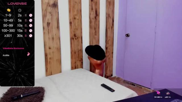 Image 3 of barby_jonness Stream on Chaturbate on 14 months ago
