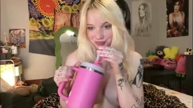 Image 3 of bardoteyed Stream on Chaturbate on 3 days ago