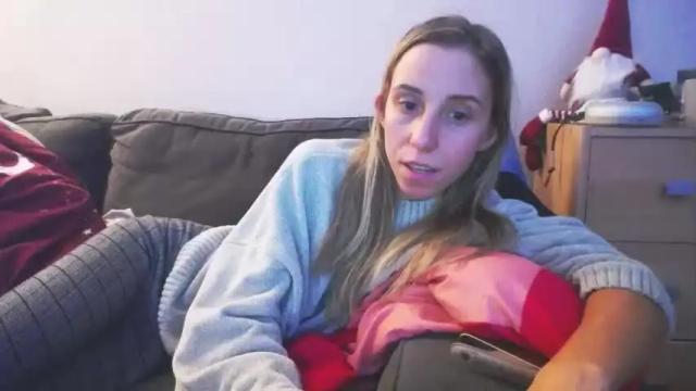 Thumbnail 3, barelylegalblondy's Stream at Chaturbate, 15 months ago