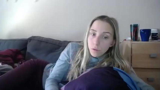 Thumbnail 1, barelylegalblondy's Stream at Chaturbate, 14 months ago