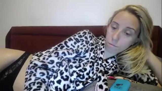 Thumbnail 2, barelylegalblondy's Stream at Chaturbate, 3 months ago