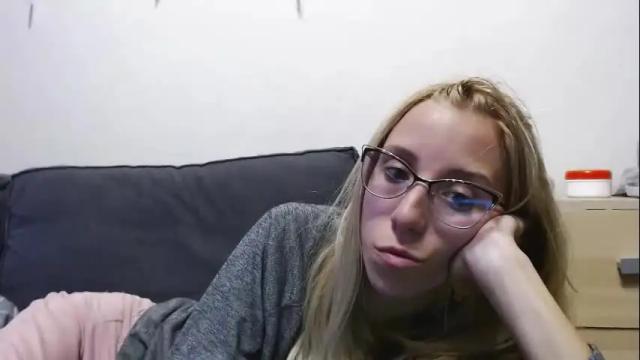 Thumbnail 2, barelylegalblondy's Stream at Chaturbate, 3 months ago
