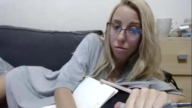 Thumbnail 3, barelylegalblondy's Stream at Chaturbate, 2 months ago