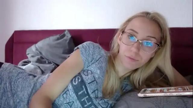 Thumbnail 1, barelylegalblondy's Stream at Chaturbate, 2 months ago