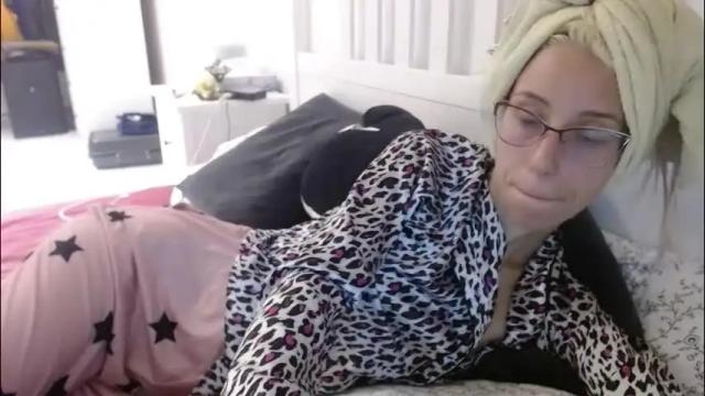 Thumbnail 2, barelylegalblondy's Stream at Chaturbate, 1 month ago