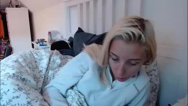 Thumbnail 1, barelylegalblondy's Stream at Chaturbate, 1 month ago