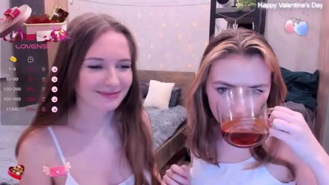 Image 12 of batty_cute Stream on Chaturbate on 15 months ago