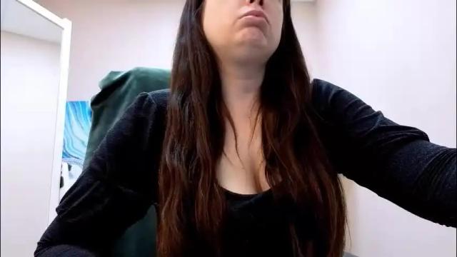 Image 11 of battymoll Stream on Chaturbate on 17 hours ago