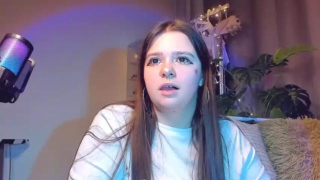 Image 8 of bbbeth_ Stream on Chaturbate on 16 months ago