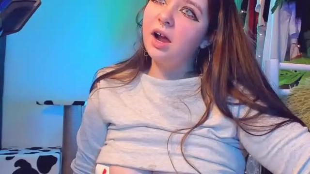 Image 4 of bbbeth_ Stream on Chaturbate on 16 months ago