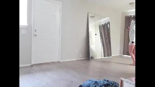 Image 3 of bbyalice18 Stream on Chaturbate on 24 months ago