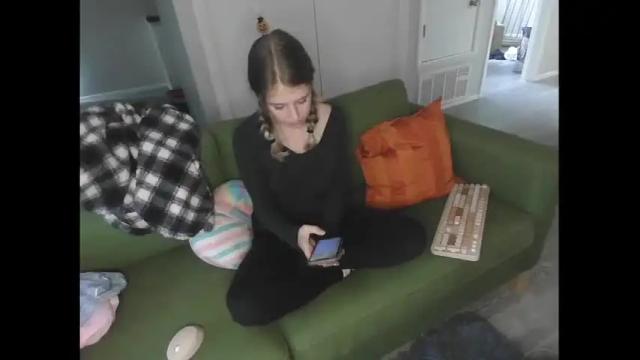 Image 11 of bbyalice18 Stream on Chaturbate on 24 months ago