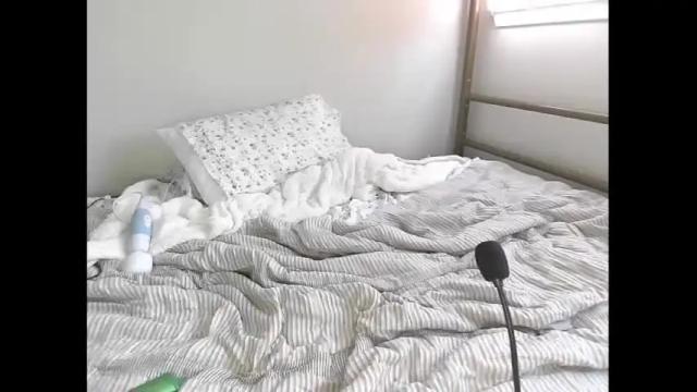 Image 3 of bbyalice18 Stream on Chaturbate on 24 months ago