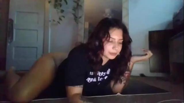 Image 4 of bbyalyy Stream on Chaturbate on 19 months ago