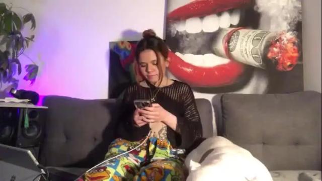 Image 3 of bbystonerfairy Stream on Chaturbate on 1 month ago