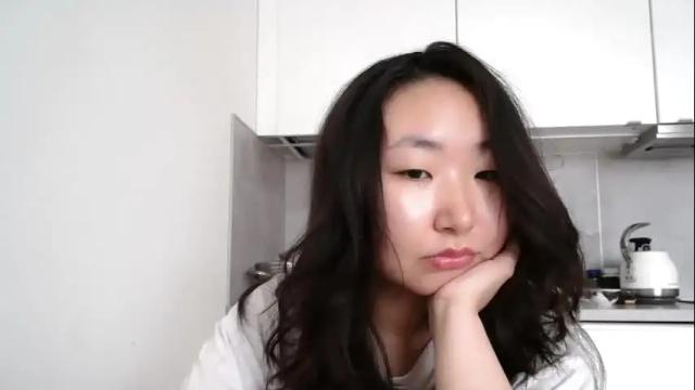 Image 3 of bea_angela Stream on Chaturbate on 17 days ago